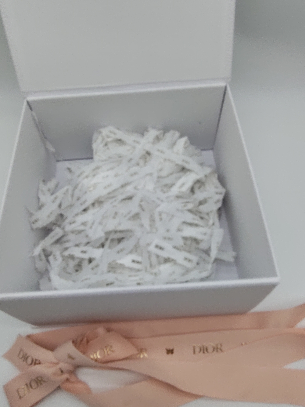 DIOR BEAUTÉ Mother's Day 2026 Gift Set Box Bag Ribbon Full Presentation - Picture 5 of 14